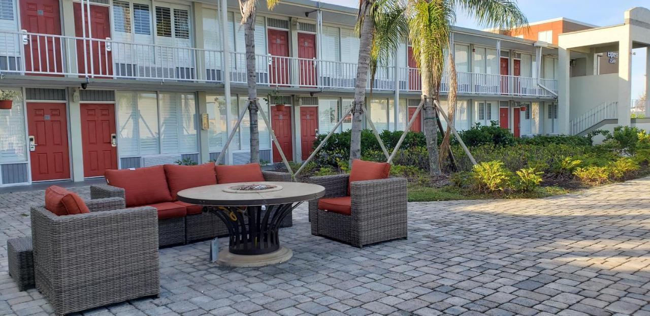 Melbourne All Suites Inn Near I95 Exterior photo