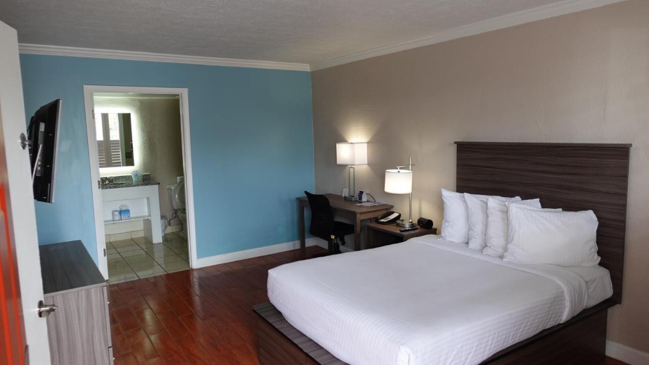 Melbourne All Suites Inn Near I95 Exterior photo