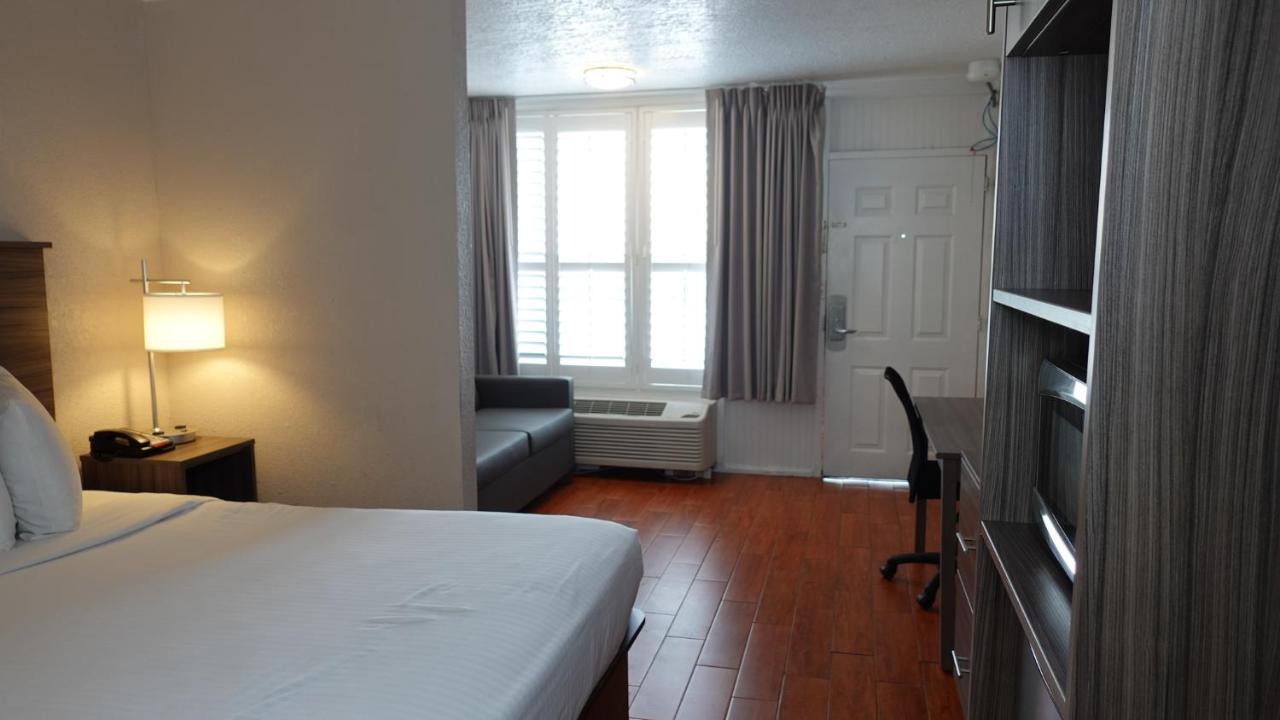 Melbourne All Suites Inn Near I95 Exterior photo